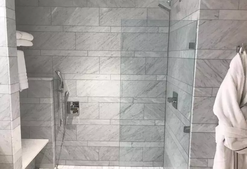 ホテル The Preston House And