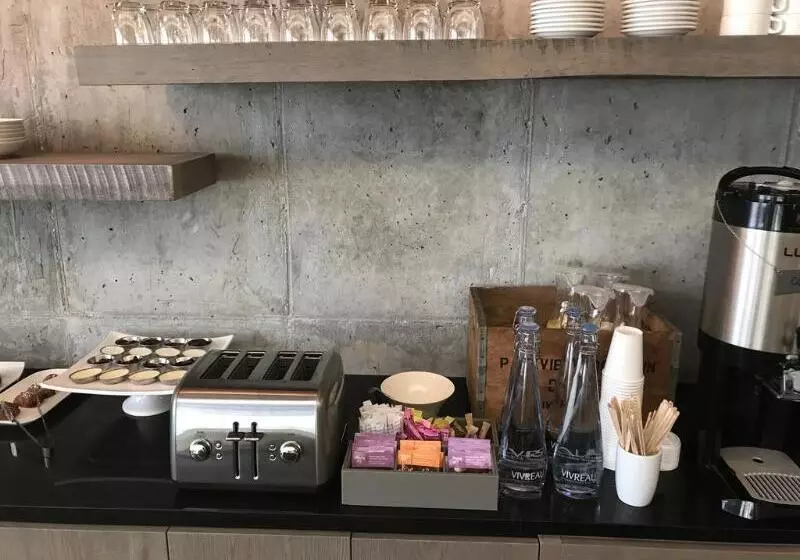 ホテル The Preston House And