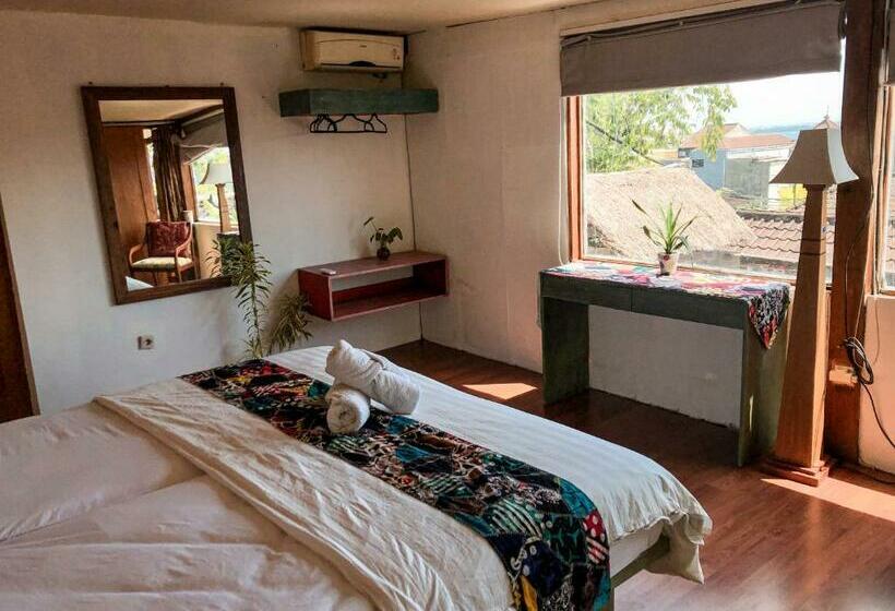 فندق The Tree House