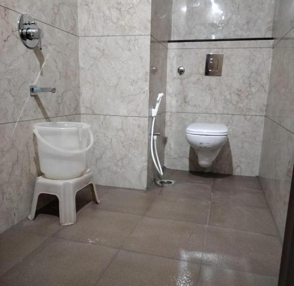 هتل Vyshak International