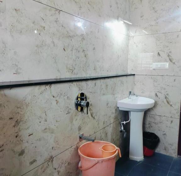 هتل Vyshak International