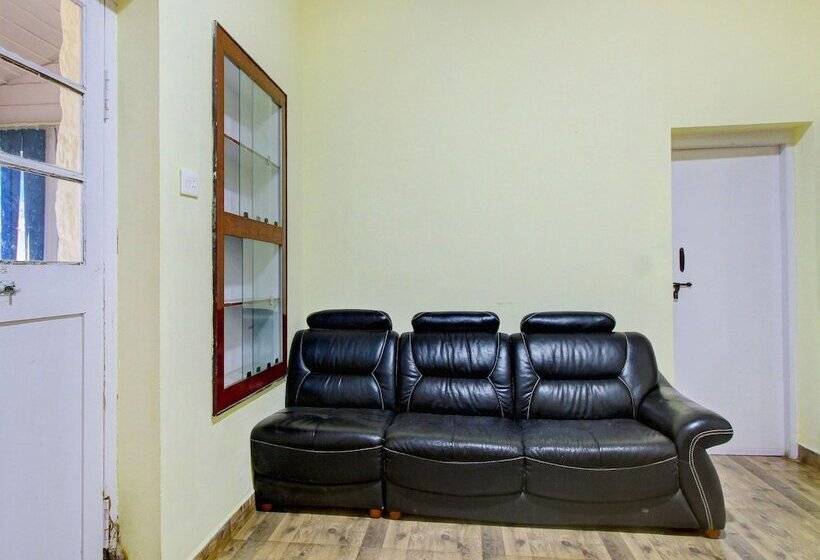 בית מלון כפרי Yogi Crescent Park