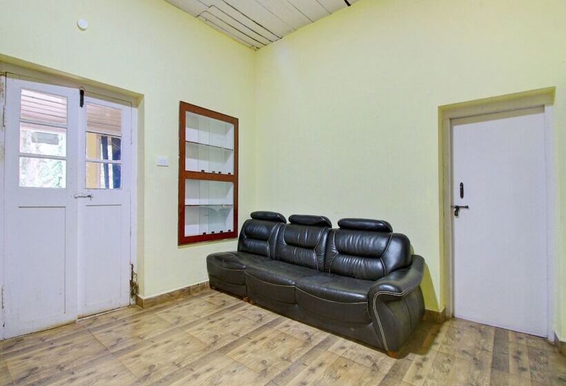 בית מלון כפרי Yogi Crescent Park