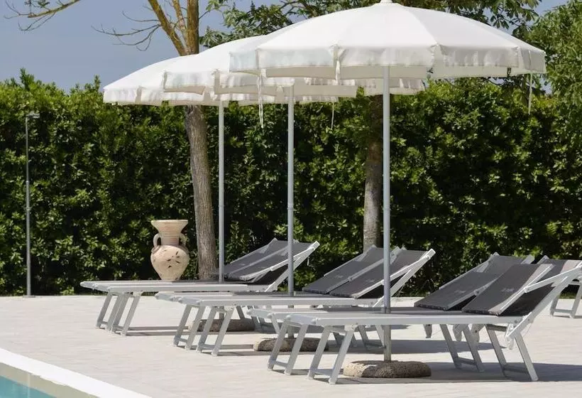 ホテル Agriturismo La Pisana