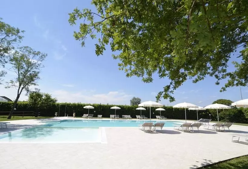 ホテル Agriturismo La Pisana