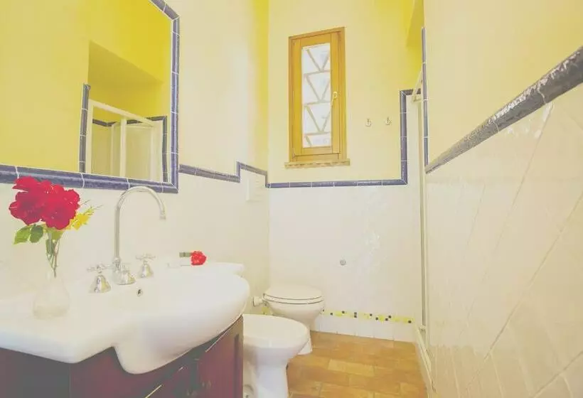 Hotelli Agriturismo Poggio Pistolese