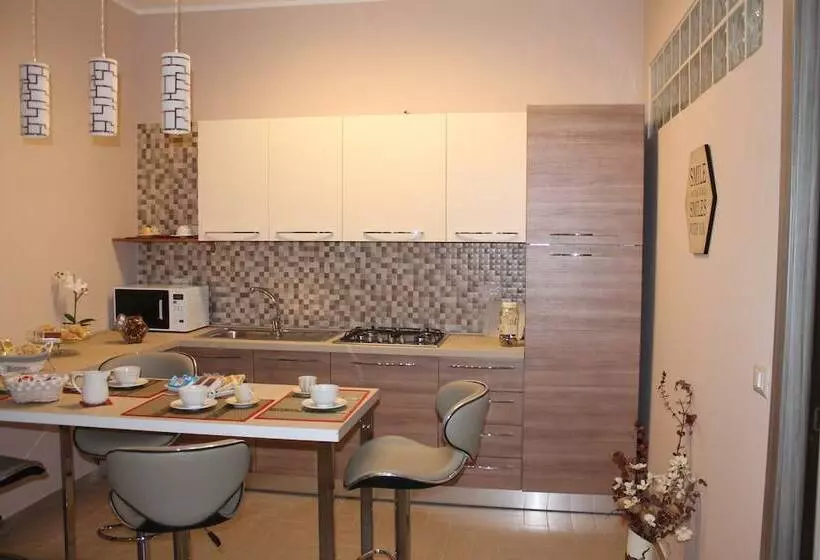 هتل B&b Around The World