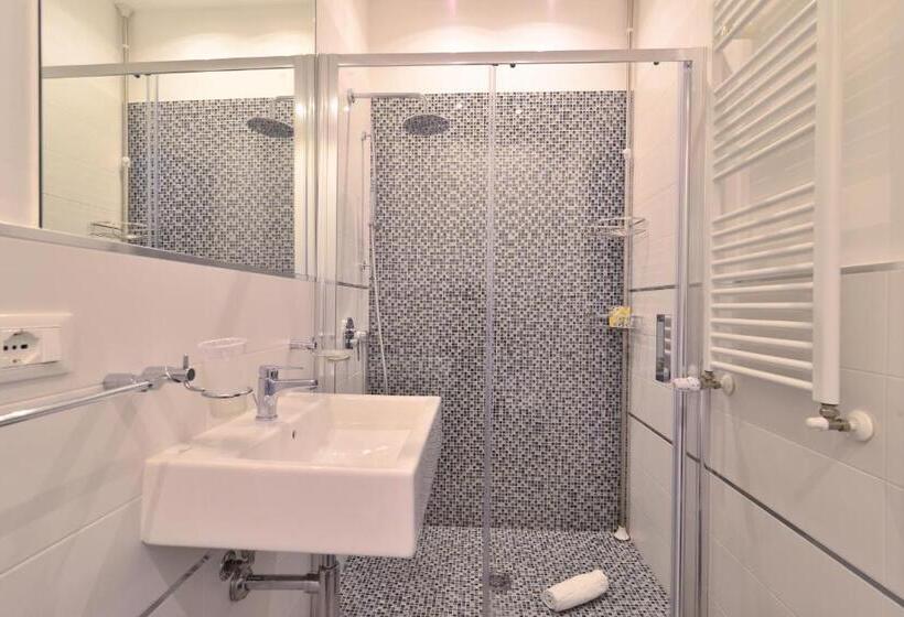 هتل B&b Le Porte Del Centro