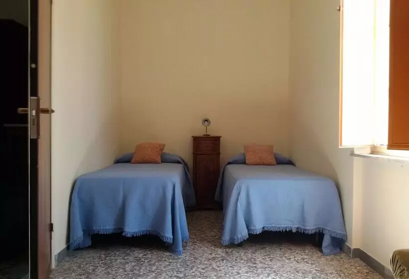 ホテル B&b Oliveto Longo