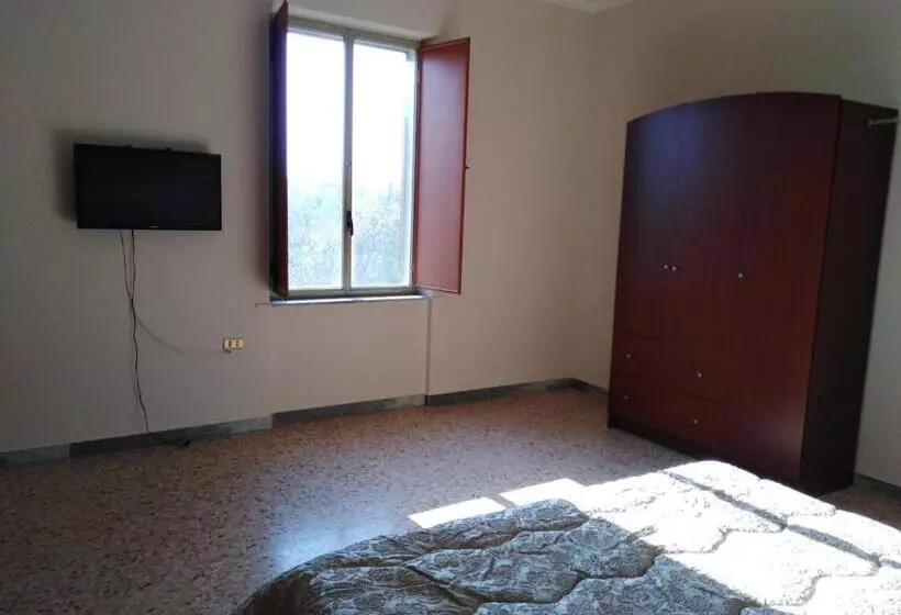 ホテル B&b Oliveto Longo