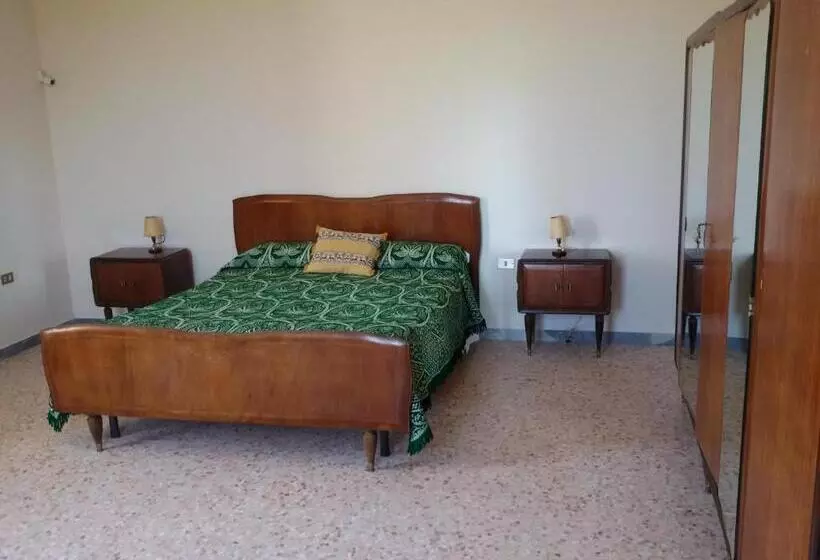 ホテル B&b Oliveto Longo