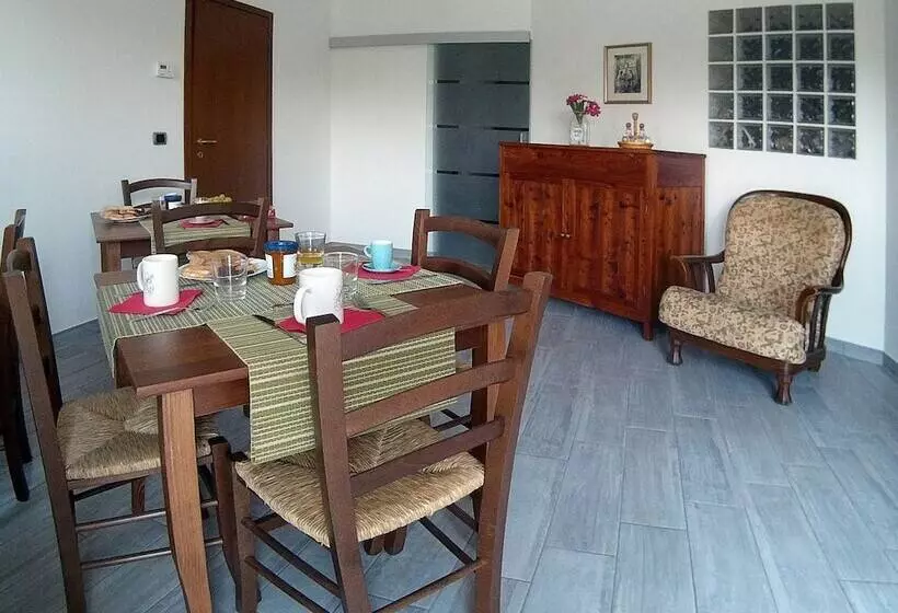 هتل Casa Sul Lago   Alla Vecchia Cava