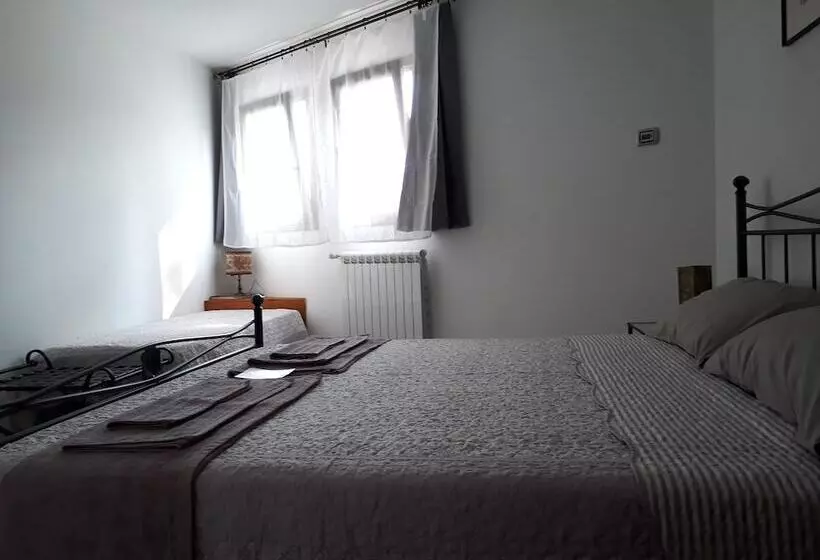 هتل Casa Sul Lago   Alla Vecchia Cava