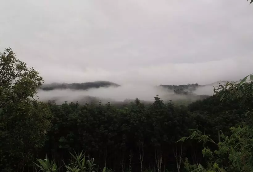 هتل Chomdoy Bungalow & Restaurant