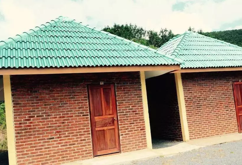 هتل Chomdoy Bungalow & Restaurant