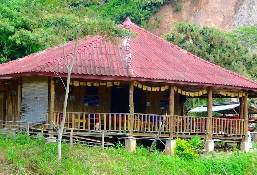 هتل Chomdoy Bungalow & Restaurant