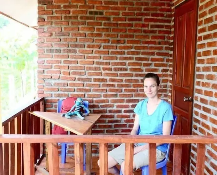 هتل Chomdoy Bungalow & Restaurant