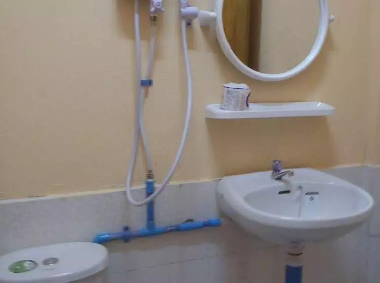 هتل Chomdoy Bungalow & Restaurant