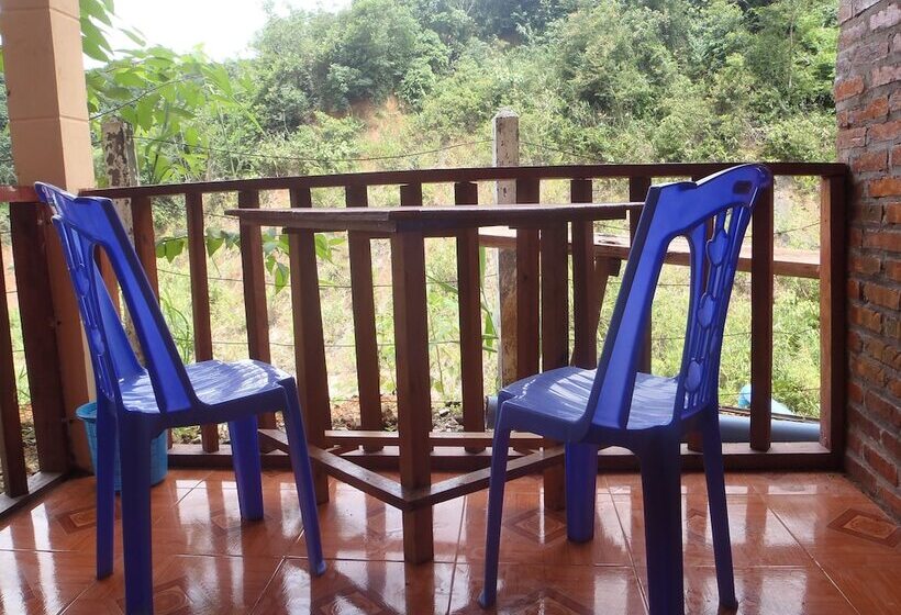 فندق Chomdoy Bungalow & Restaurant