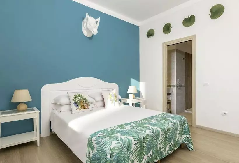 هتل Colibri Prestige Rooms  Roman Ruins View
