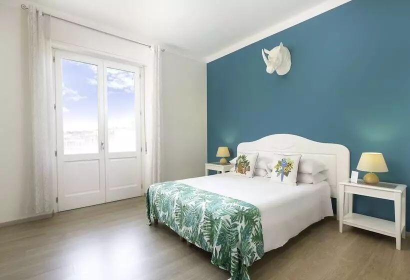 هتل Colibri Prestige Rooms  Roman Ruins View