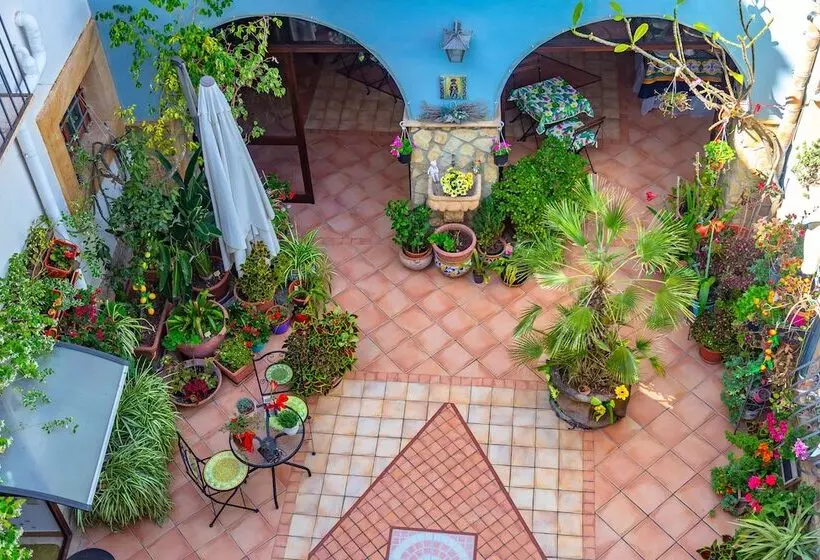 Hotelli La Finestra Sul Cortile B&b