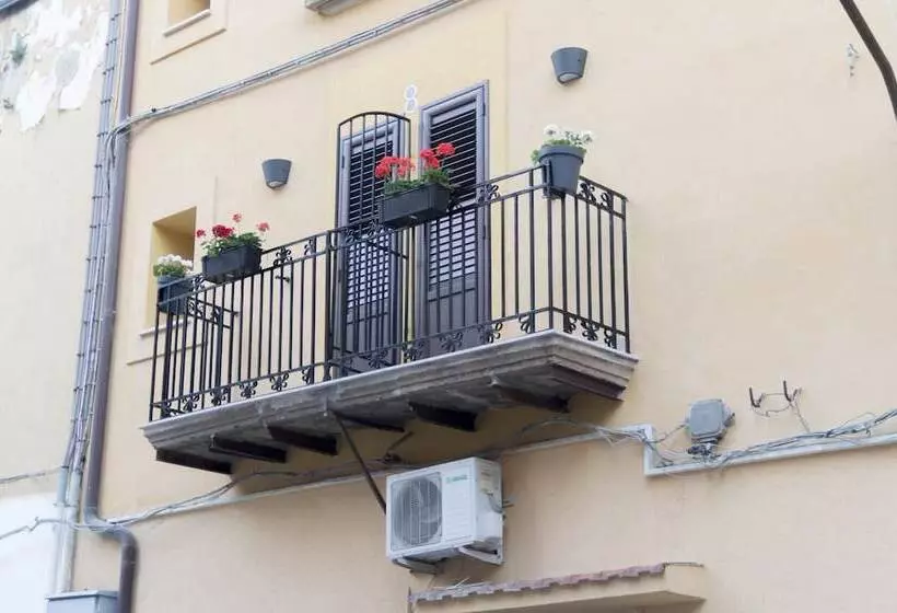 Hotelli La Finestra Sul Cortile B&b