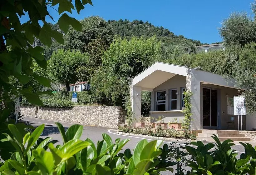 ホテル La Rocca Camping Village