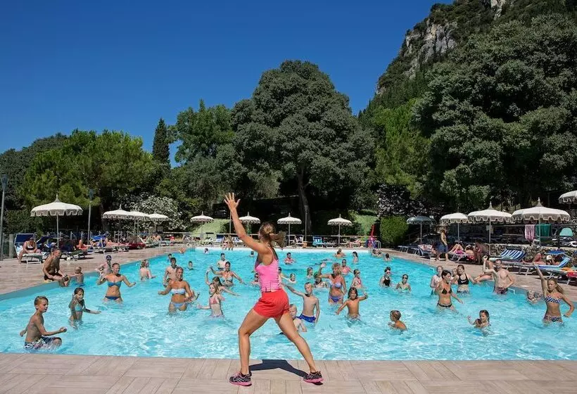 ホテル La Rocca Camping Village