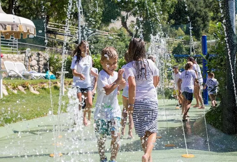 ホテル La Rocca Camping Village