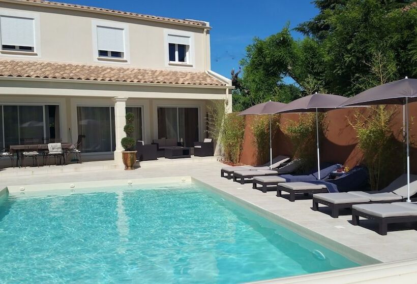 בית מלון כפרי Le Clos D'uzès