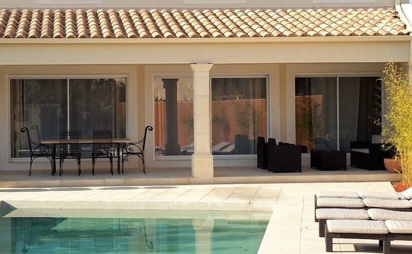 בית מלון כפרי Le Clos D'uzès