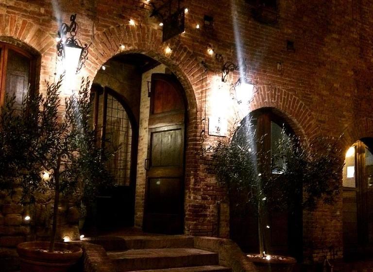 فندق Osteria Del Vicario