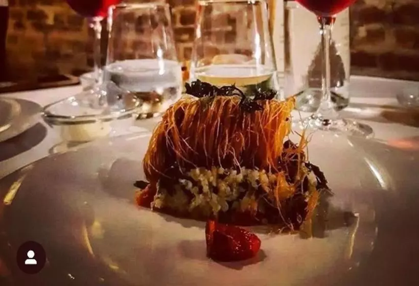 Hotelli Osteria Del Vicario