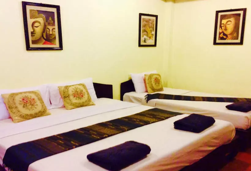 هتل Phasith Guesthouse