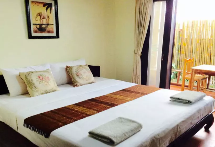 هتل Phasith Guesthouse