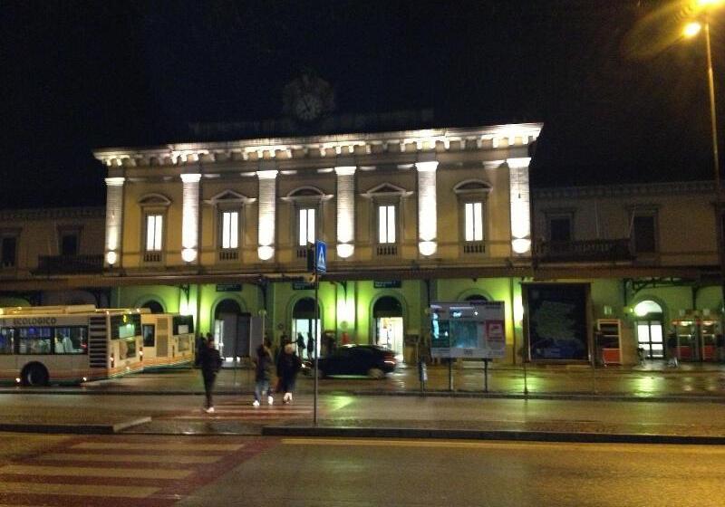 هتل Stop & Sleep Udine