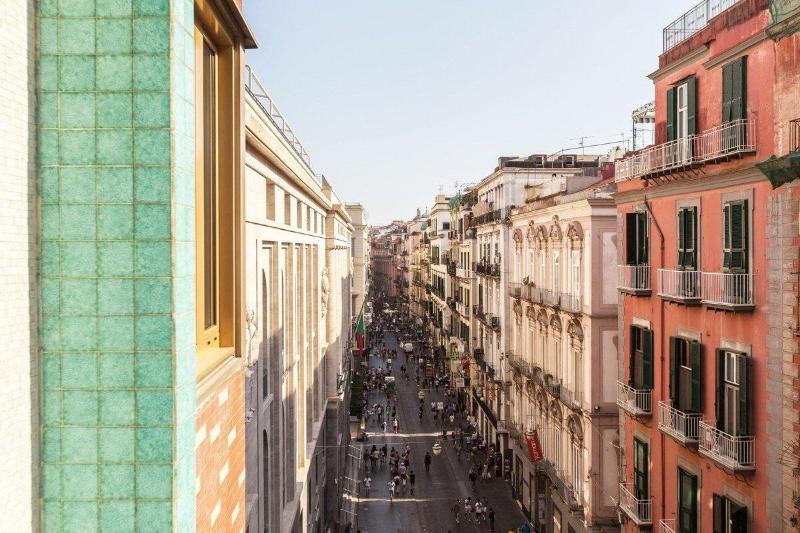 هتل The Boutique Napoli Suite