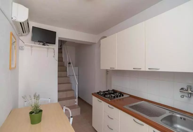 هتل Villa Lucia