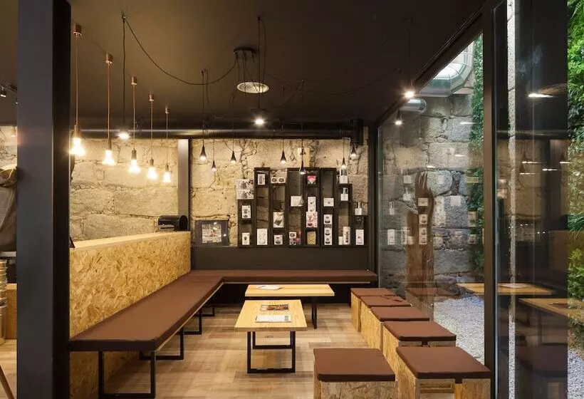 7g Roaster Apartments