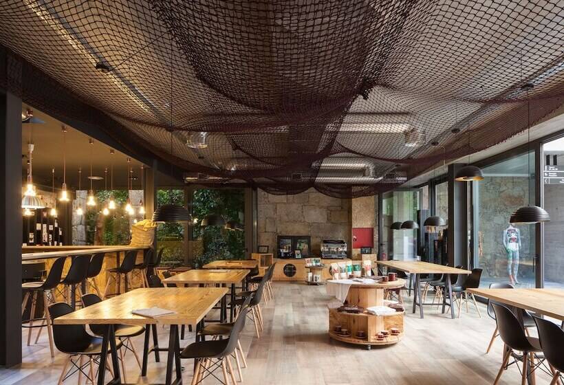 7g Roaster Apartments