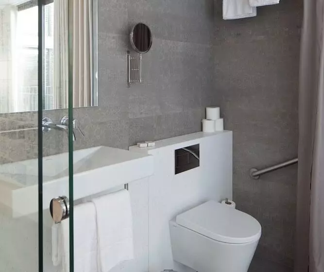 7g Roaster Apartments