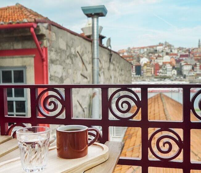 7g Roaster Apartments