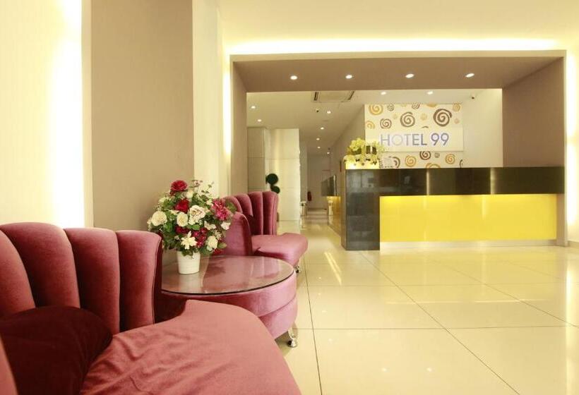 Отель 99 Pusat Bandar Puchong