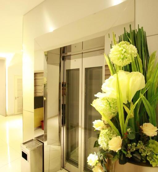 Отель 99 Pusat Bandar Puchong