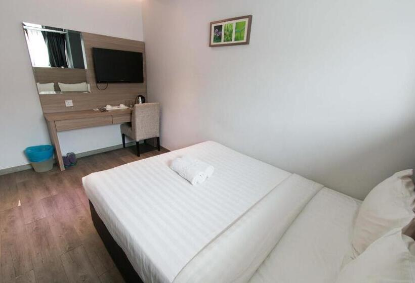 Отель 99 Pusat Bandar Puchong