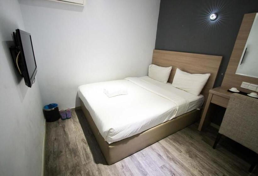 Отель 99 Pusat Bandar Puchong