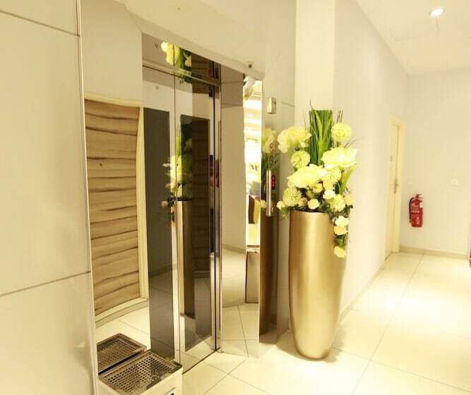 Отель 99 Pusat Bandar Puchong