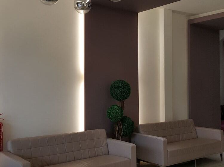 Отель 99 Pusat Bandar Puchong