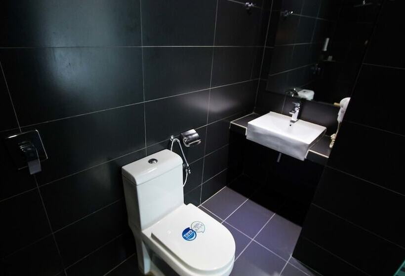 Отель 99 Pusat Bandar Puchong